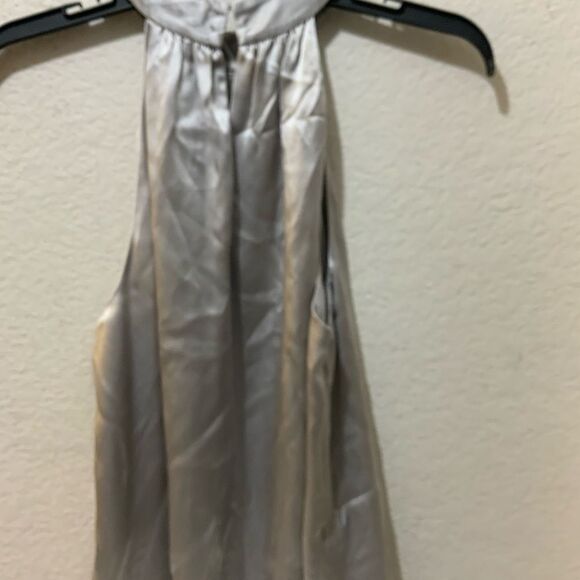 Intermix silk sleeveless top  Mock Neck size M - Picture 3 of 6